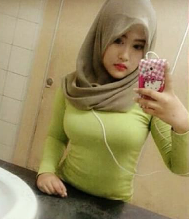 Pesona Cewek Jilbab montok Part 1 - Bidadari Cantik