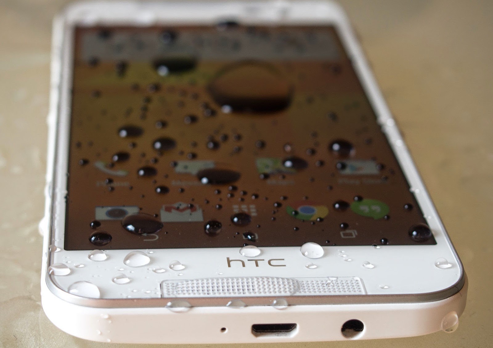 HTC Butterfly 2 Özellikleri 6 HTC%2BButterfly%2B2%2Brooteto%2B(6)