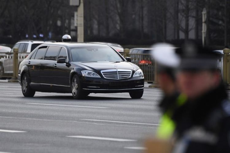 Produsen Mobil Jerman Bingung Saat Kim Jong Un Ke Rusia Dengan Limosin Produsen Mobil Jerman Bingung Saat Kim Jong Un Ke Rusia Dengan Limosin