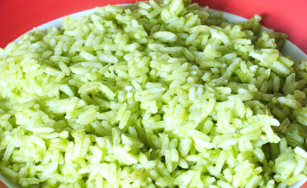 Рис зеленого цвета. Зеленый рис. Рис Green. Зелёный рис блюдо. Черно зеленый римрвый Сплат.