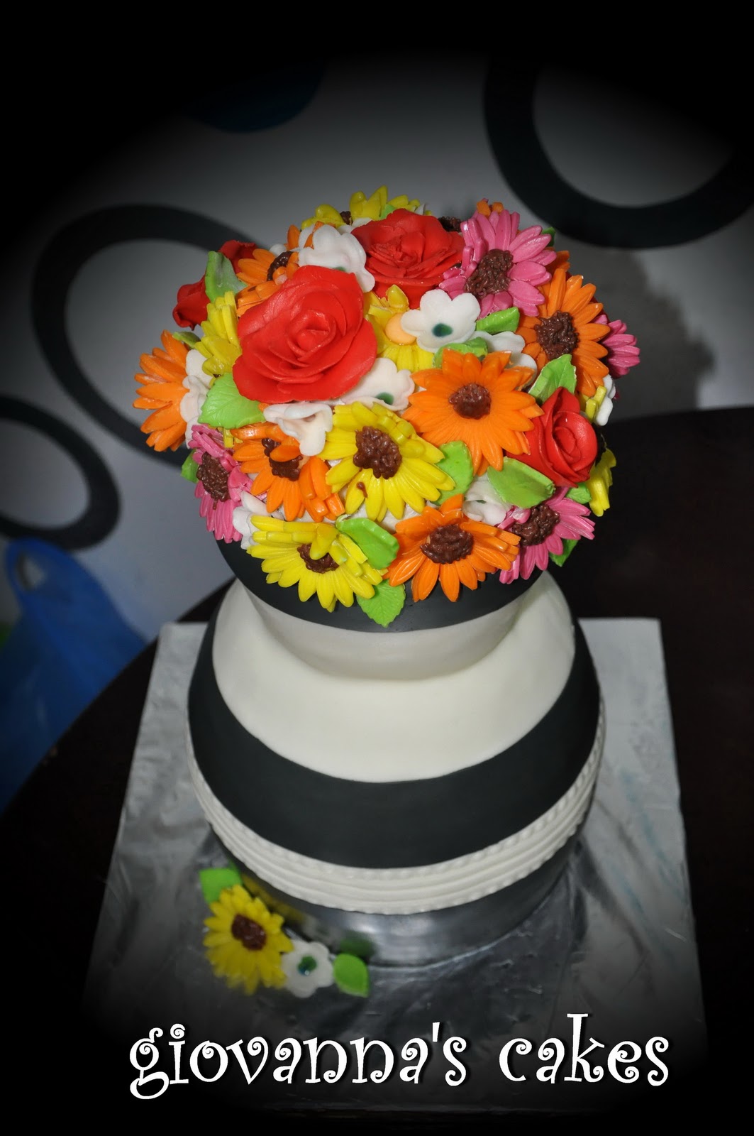giovanna's cakes Flower vase cake take 2