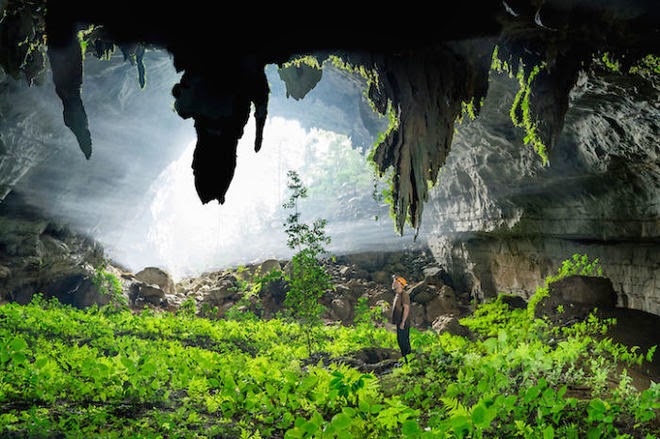 Những hang động kỳ vĩ ở Việt Nam, Lào và Thái Lan. Những hang động kỳ vĩ ở Việt Nam, Lào và Thái Lan.