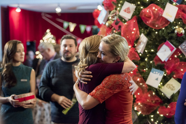 Its a Wonderful Movie - Your Guide to Family and Christmas Movies on TV: &quot;Hearts of Christmas