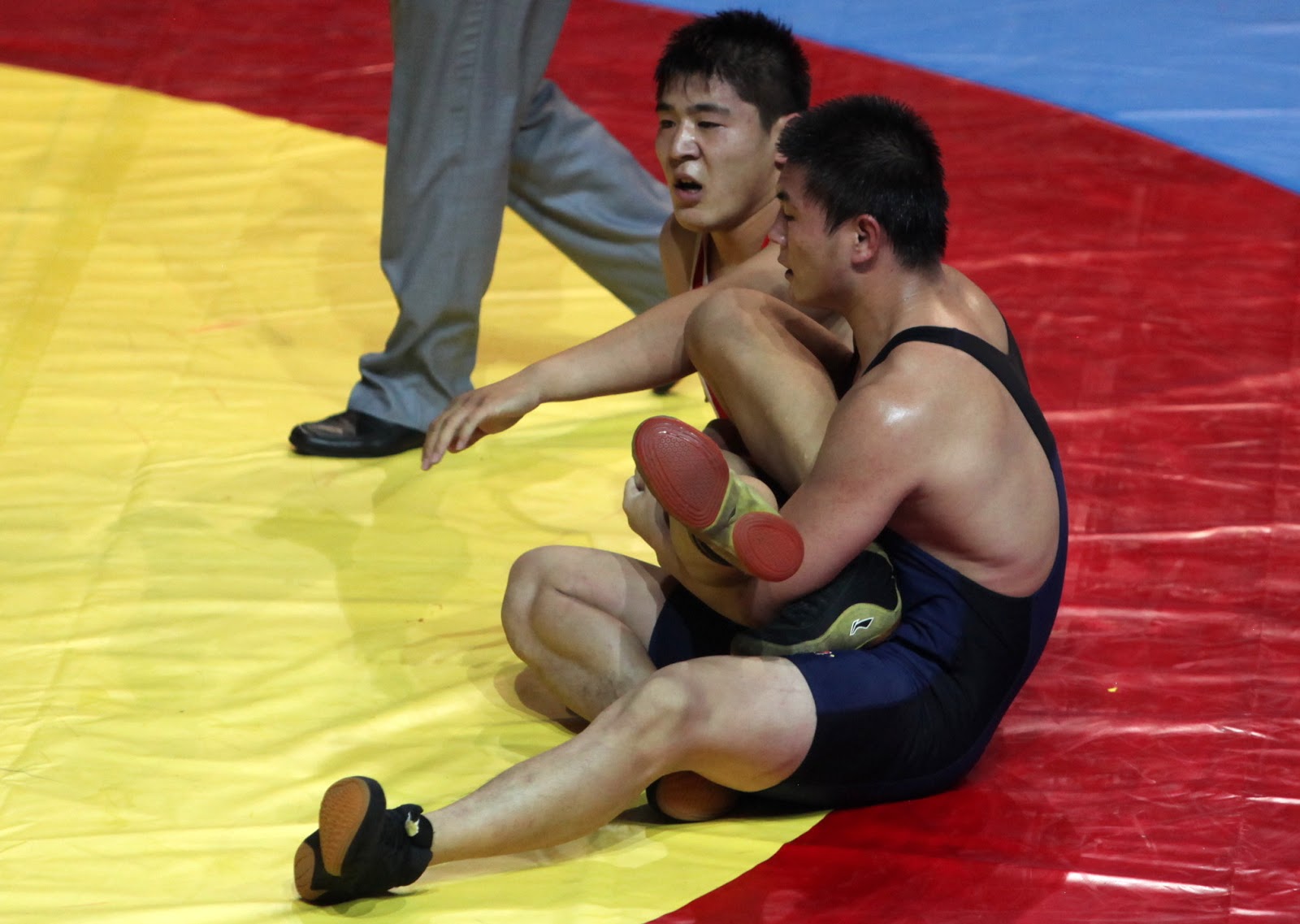 China wrestler foot