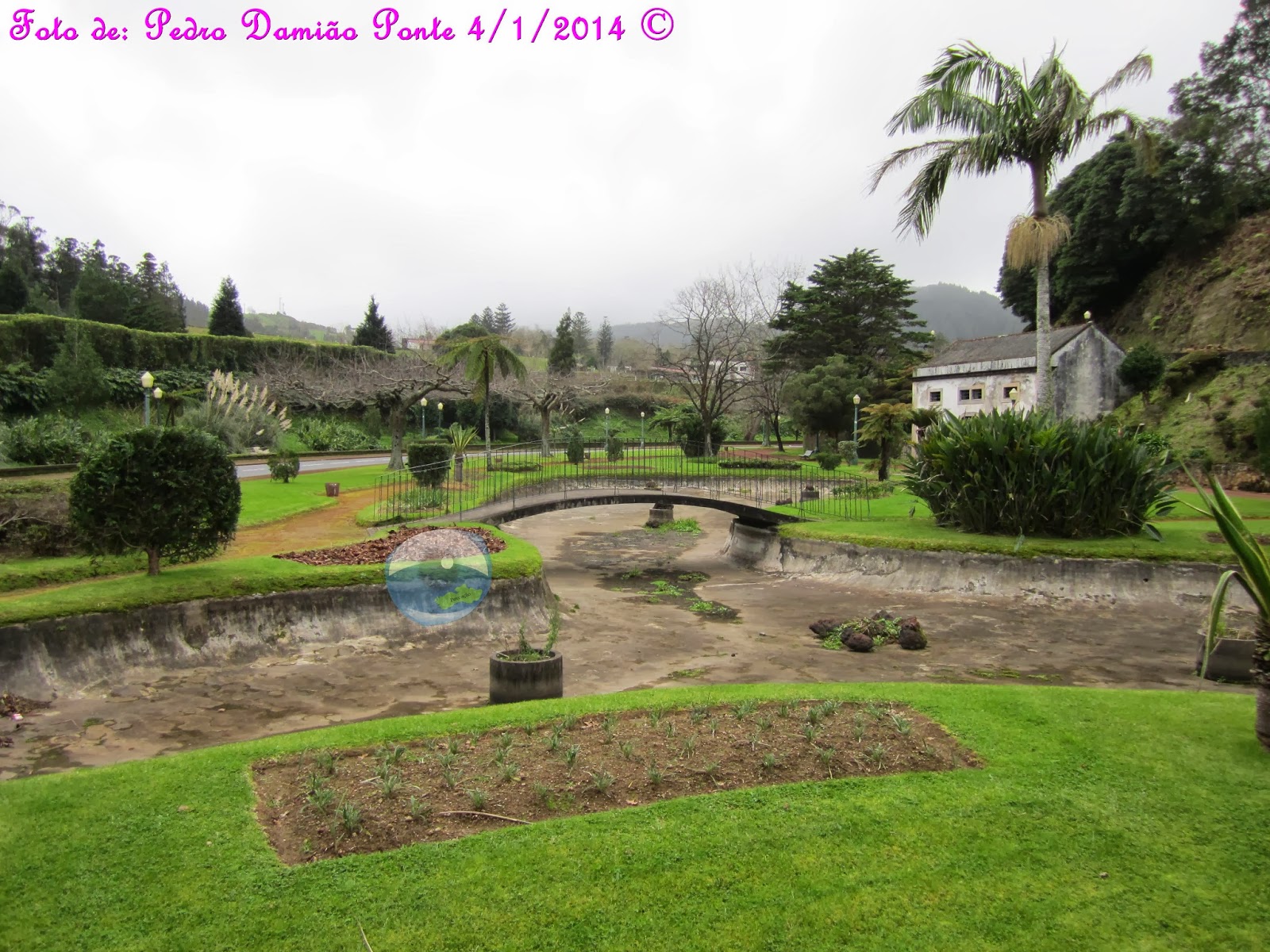 O BONITO LAGO ARTIFICIAL DE FURNAS CONTINUA VAZIO Um Olhar Povoacense