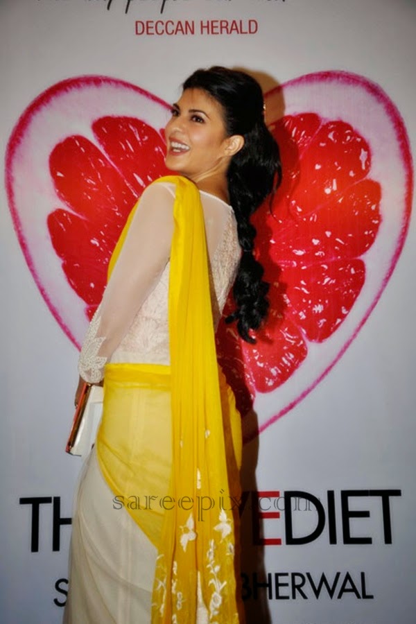 Jaqueline-fernandez-half-saree-Love-diet
