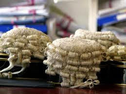 avvocati inglesi parrucca