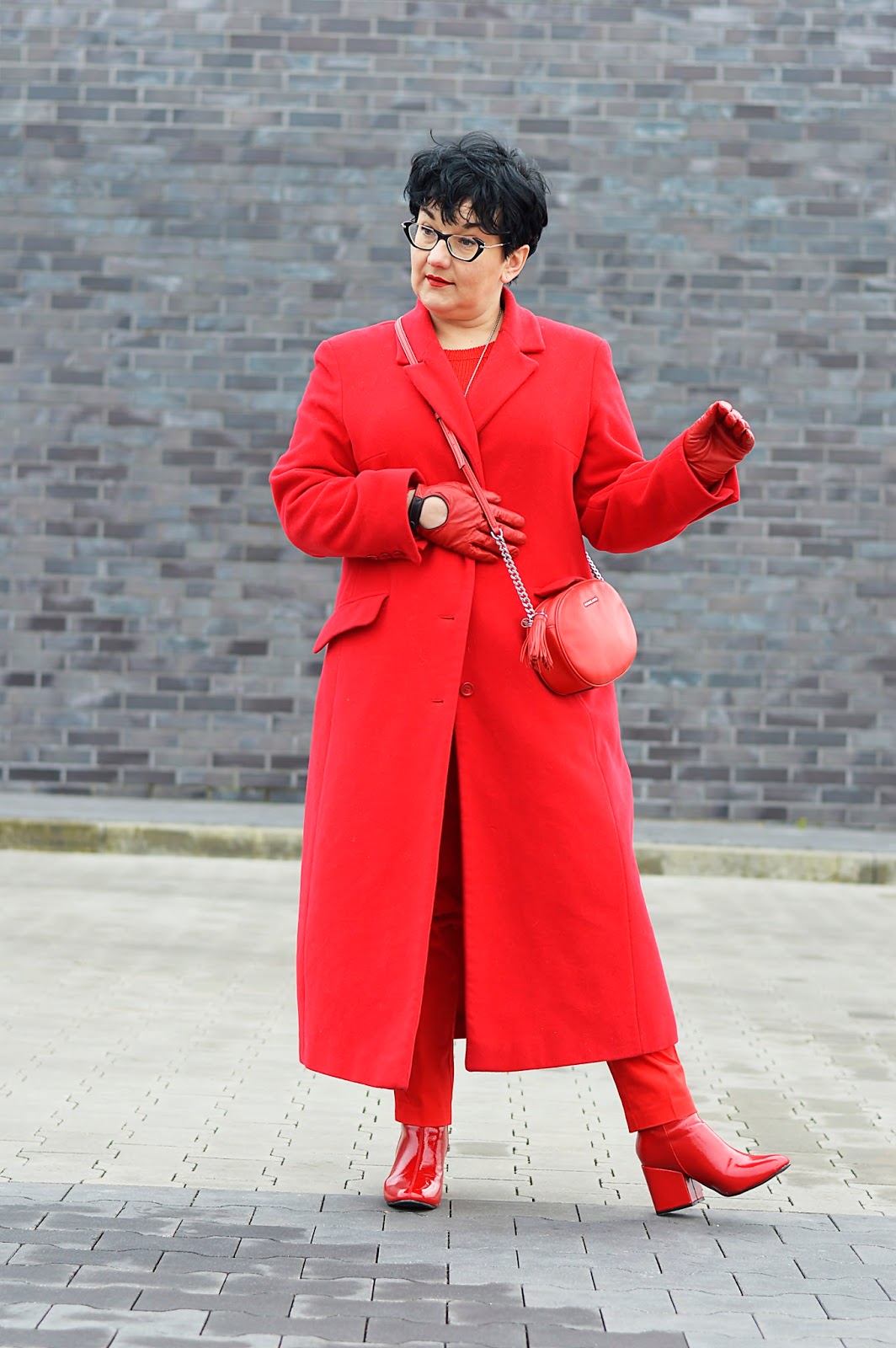 Total red look 