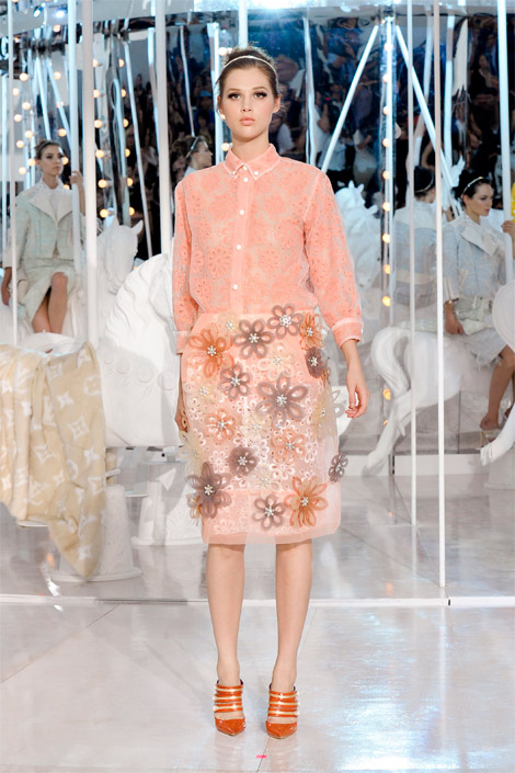 Style29 embroidery became embellishment fashion trends in 2012