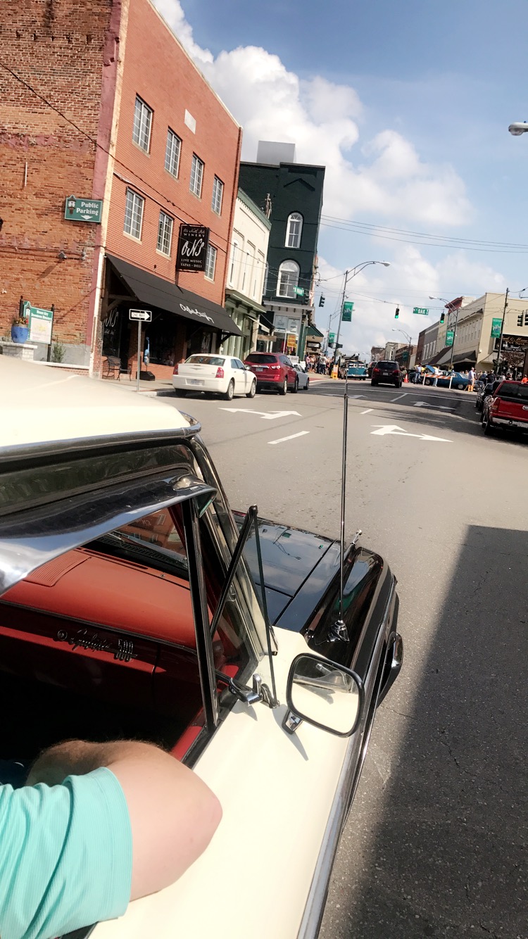 BOOM27 Mt Airy, North Carolina Roadside America