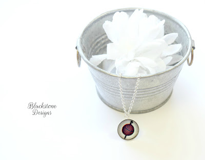 https://www.awin1.com/cread.php?awinmid=6220&awinaffid=447915&clickref=&p=https%3A%2F%2Fwww.etsy.com%2Flisting%2F548051170%2Fblue-crochet-hook-necklace-yarn-ball%3Fref%3Dshop_home_active_5