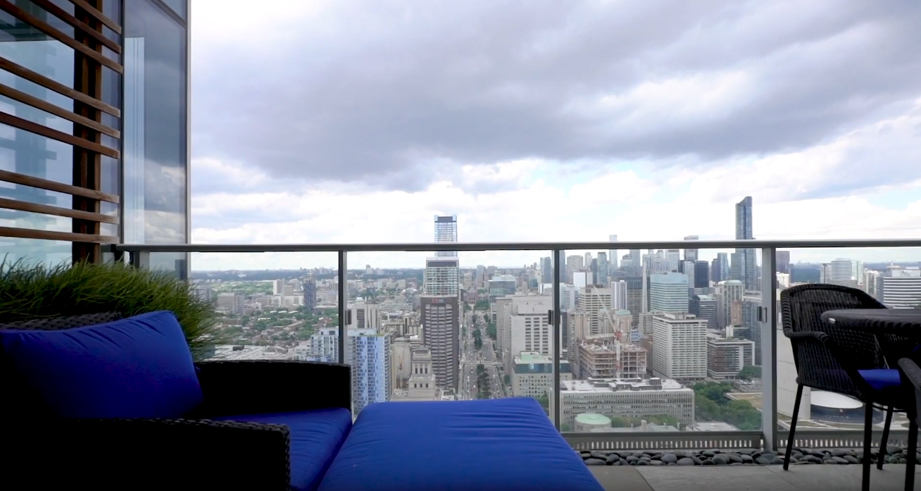 11 Photos vs. Shangri-La Toronto, Suite 4706, 180 University Ave vs. Condo Interior Design Tour