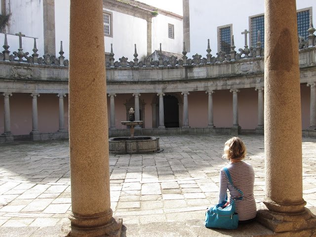 O claustro do Mosteiro da Serra de Pilar O que ver em Porto, Portugal