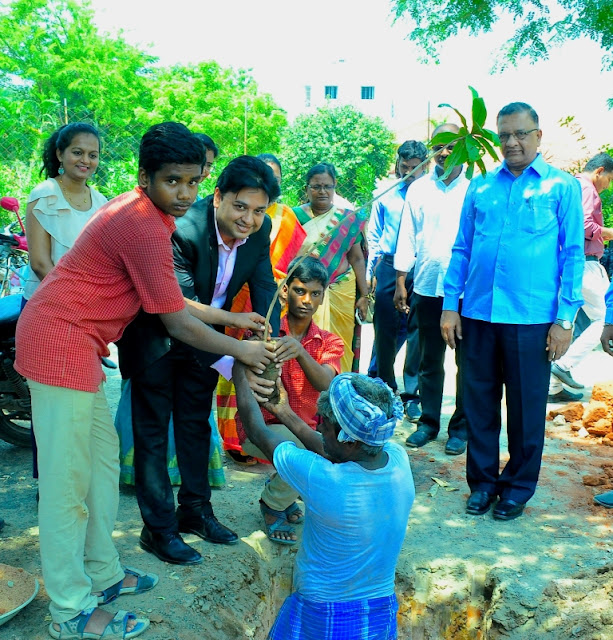Camlin gets kids to pledge sapling to Teachers on National Teachers’ Day Camlin gets kids to pledge sapling to Teachers on National Teachers’ Day