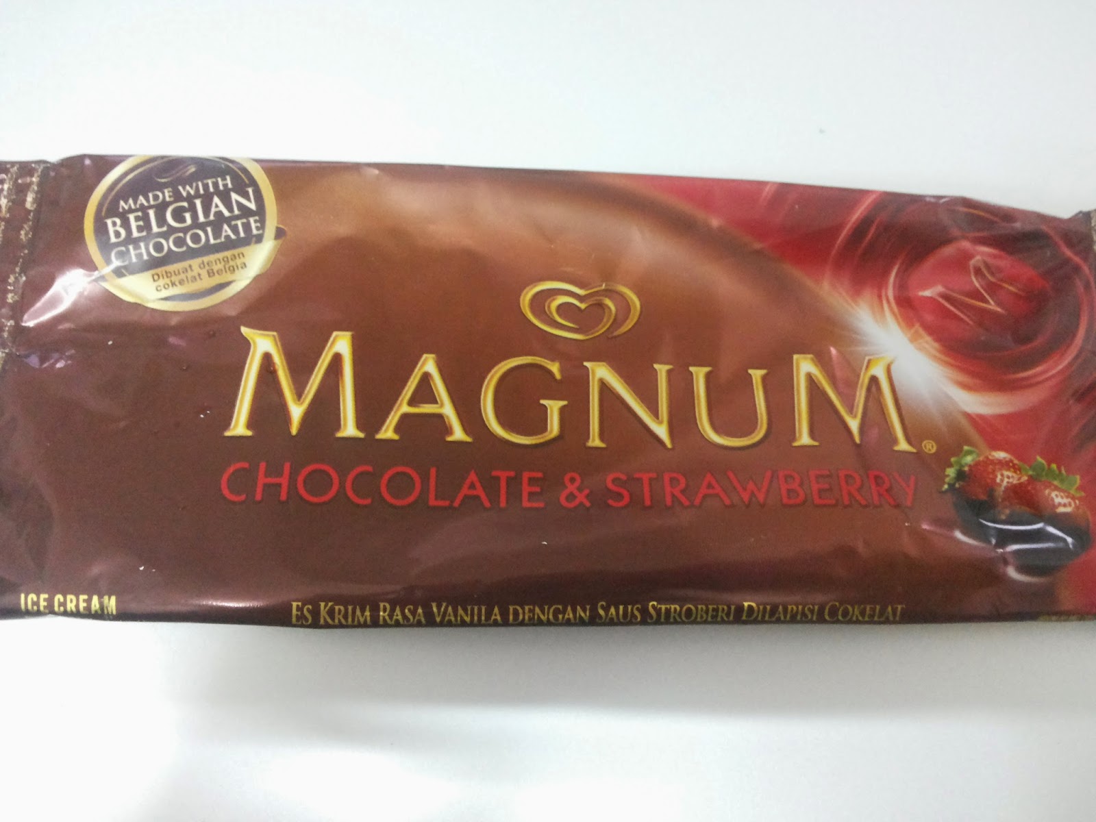malaysiafoodinformation Magnum Chocolate & Strawberry icecream