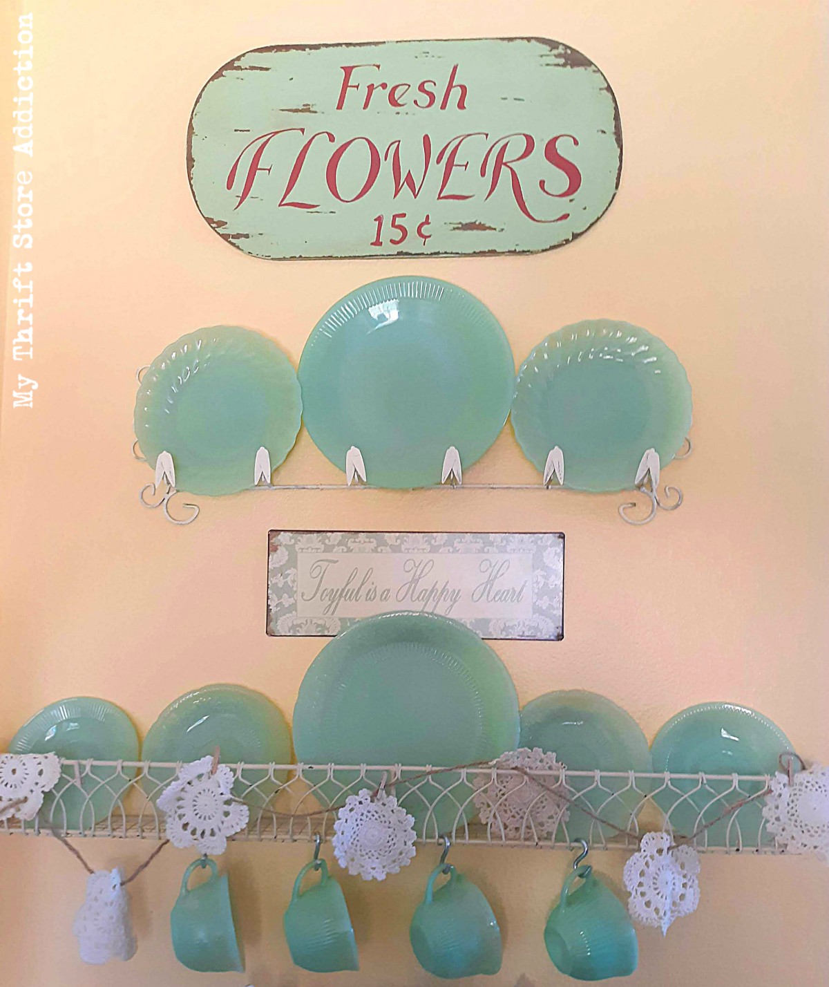 If you love vintage jadeite be sure to drop by to check out my seasonal display plus find St. Patrick's Day inspiration and spring greenery at its finest from 19 Home and Garden Bloggers! vintage jadeite vignettes