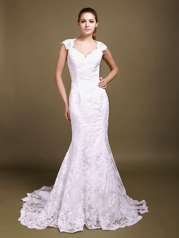 Women's Fashionista: lace cap sleeve wedding dress