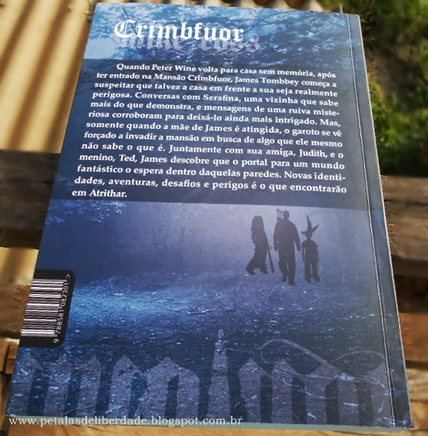 contracapa do livro "Crimbfuor - Chegada a Atrithar", Mike Ross, Giostri, livro de fantasia, ficção, resenha