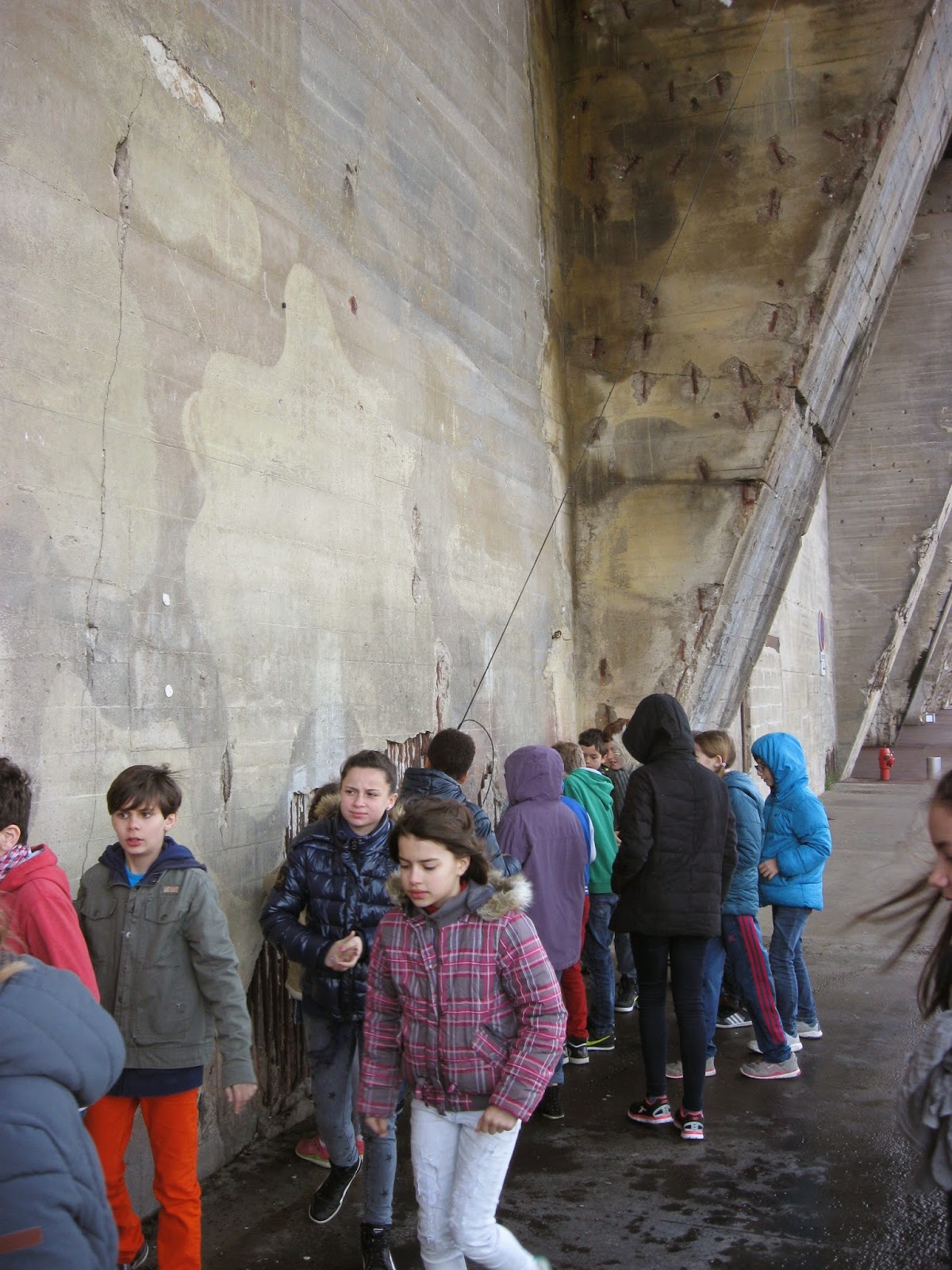 École élémentaire Jean Jaurès SaintNazaire Visite de la base sous