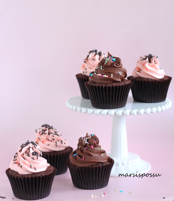 suklaa-vadelma cupcakes