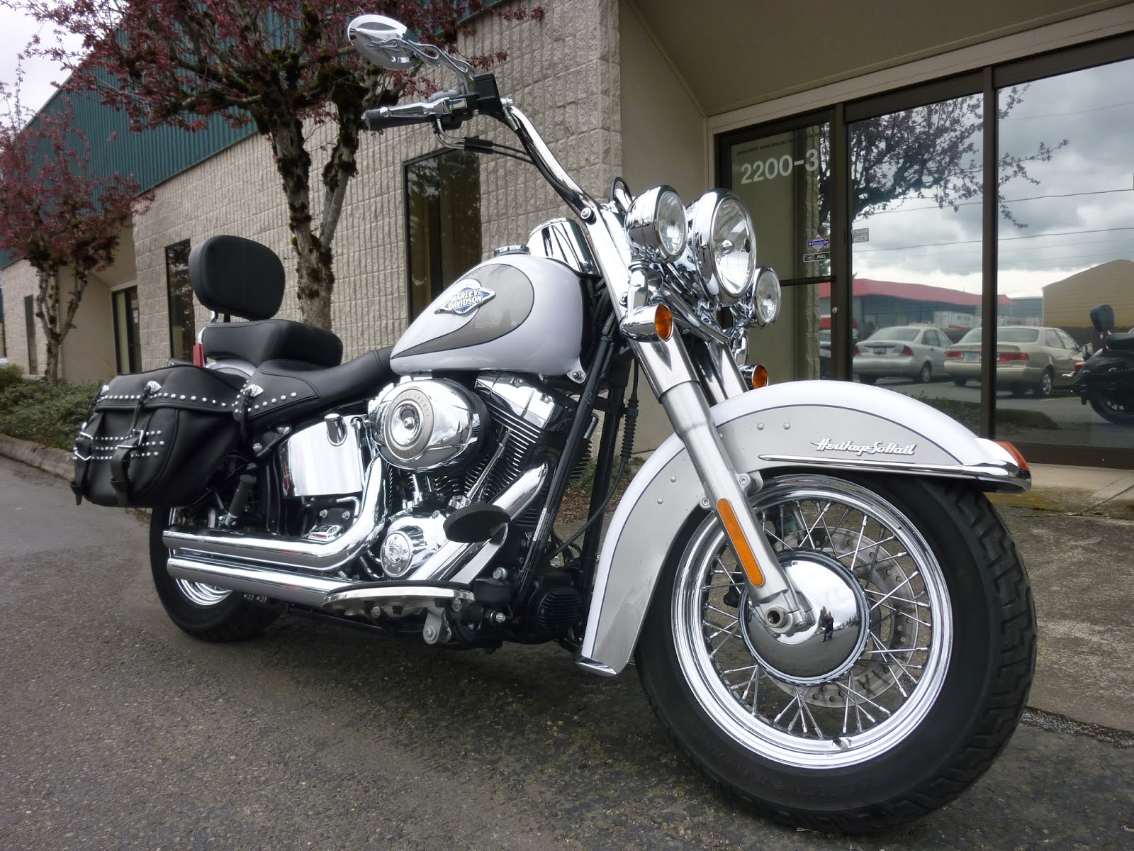 OMG Motorsports 2009 HarleyDavidson Heritage Solftail Classic FLSTC