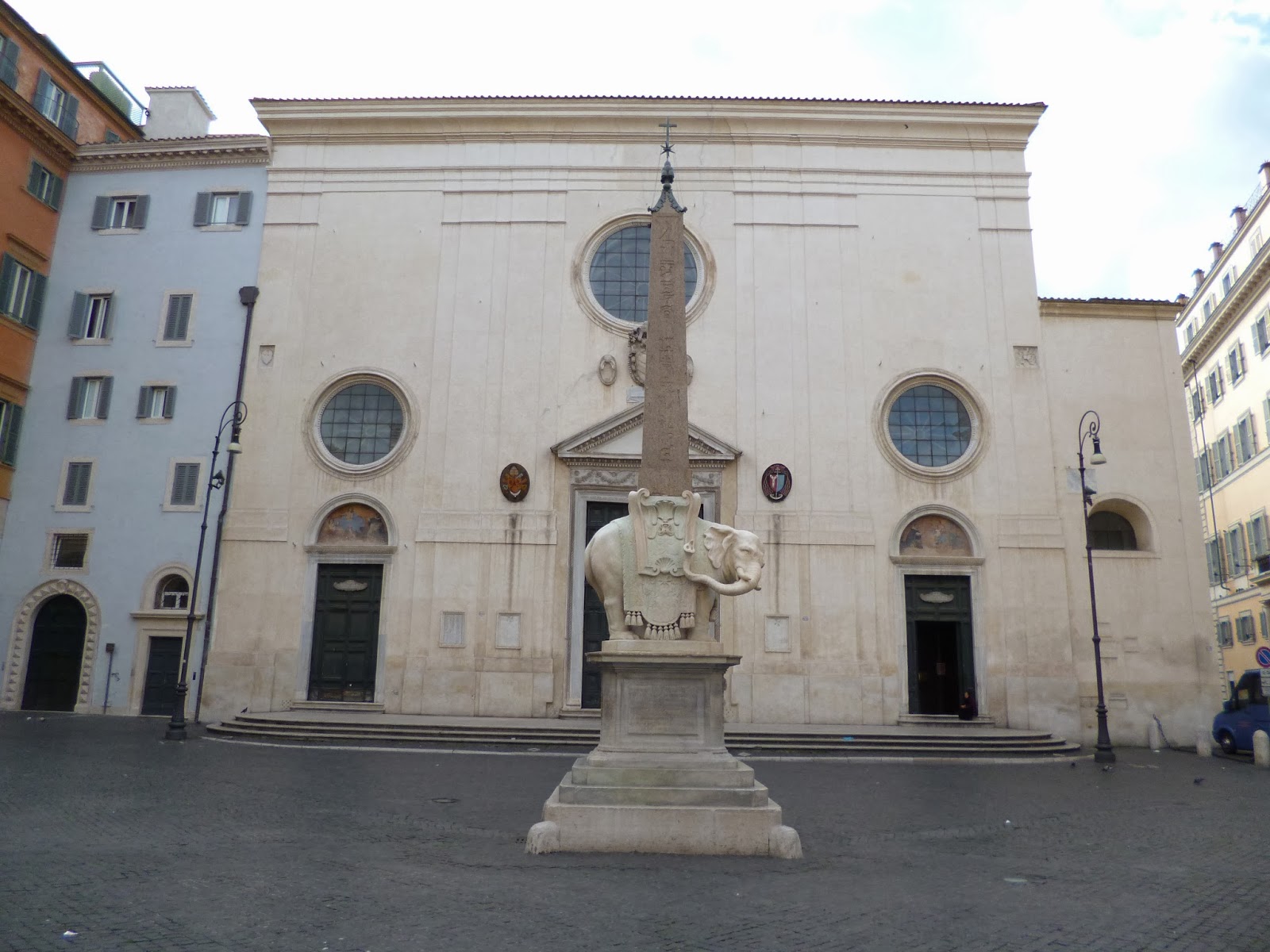 Fachada da Basílica de Santa Maria Sopra Minerva