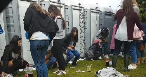 Voyeur Toilet Girls Gotta Go 44 Drunk Spanish Girls Caught Peeing On The Festivals