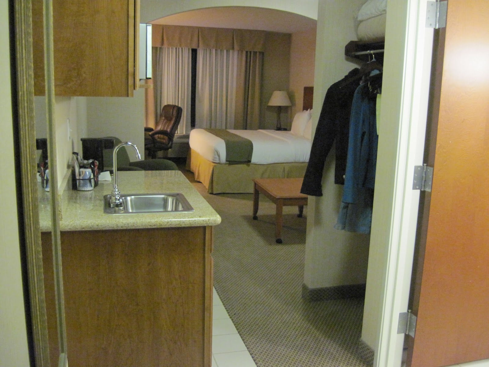 Travel Reviews & Information Howell, Michigan / Holiday Inn Express