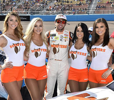 80 Hooters Girls will Compete for One of Hooters Most Iconic Titles