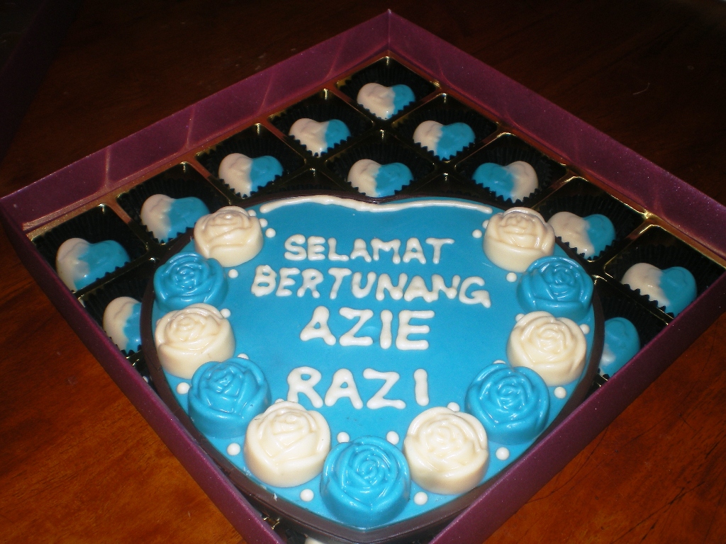 CAKE, CUPCAKE, MUFFIN, CHOCOLATE AND COOKIES (BASED IN