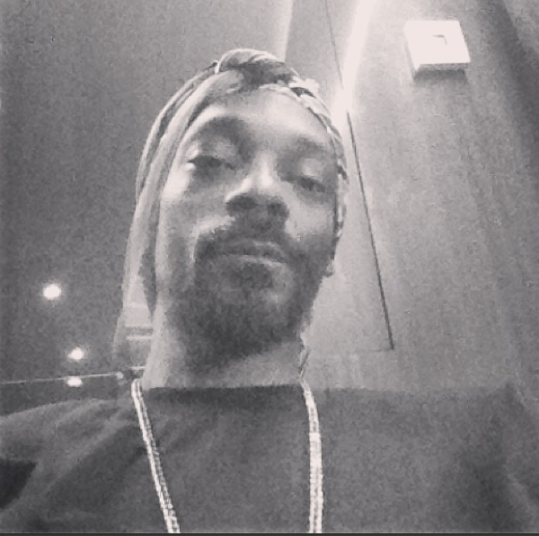 Rhymes With Snitch | Celebrity and Entertainment News | : Snoop Dogg ...