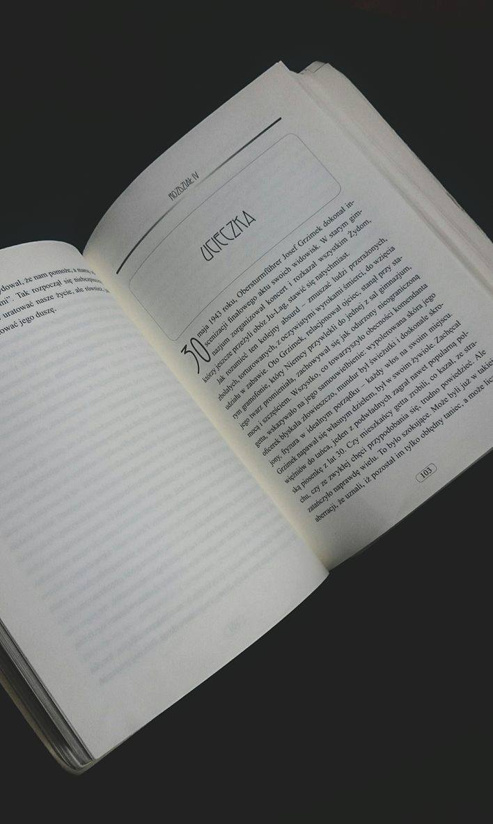 Kto Ratuje Jedno życie Ratuje Cały świat Book Mystery: Kto ratuje jedno życie, ratuje cały świat - "Dziewczynka