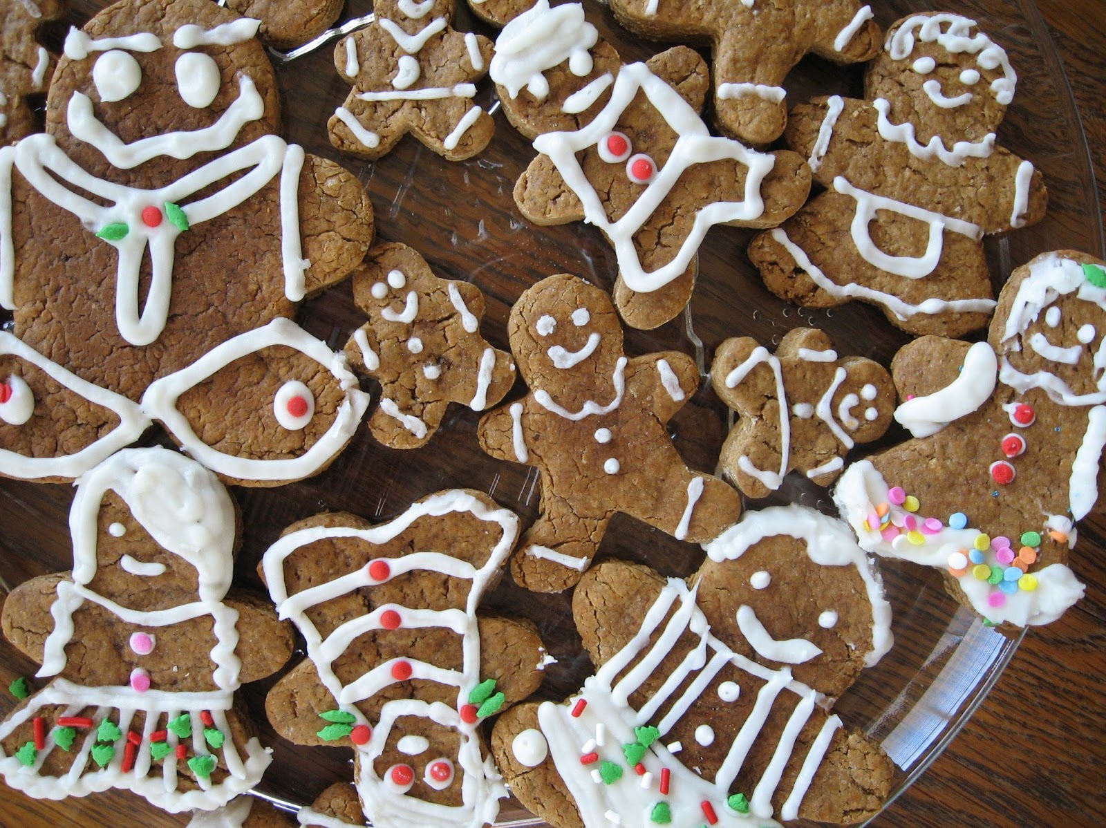 Almost Unschoolers: Gingerbread Men Shaped Padded Envelope Poppers