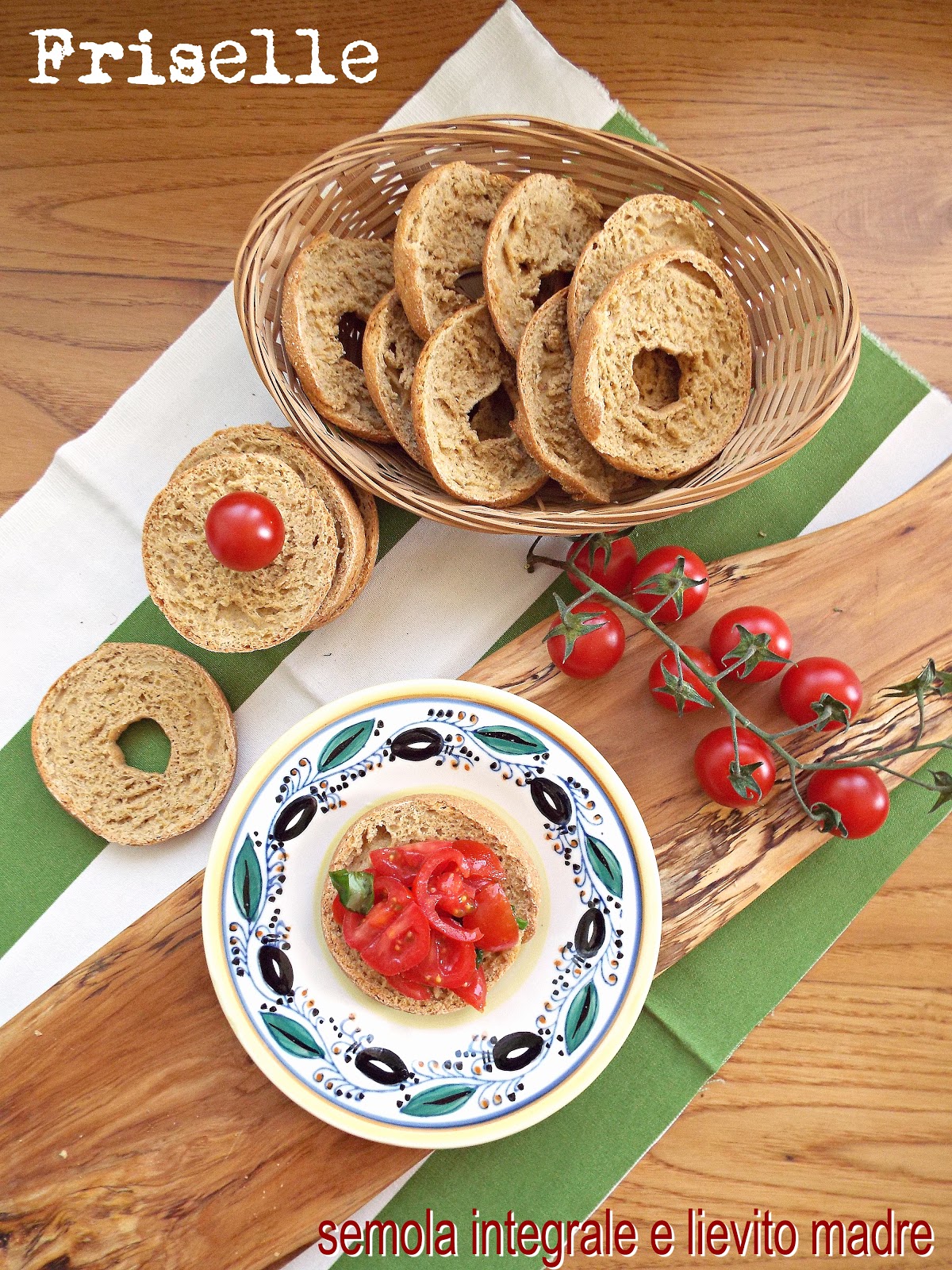 Friselle fatte in casa con semola integrale e lievito madre