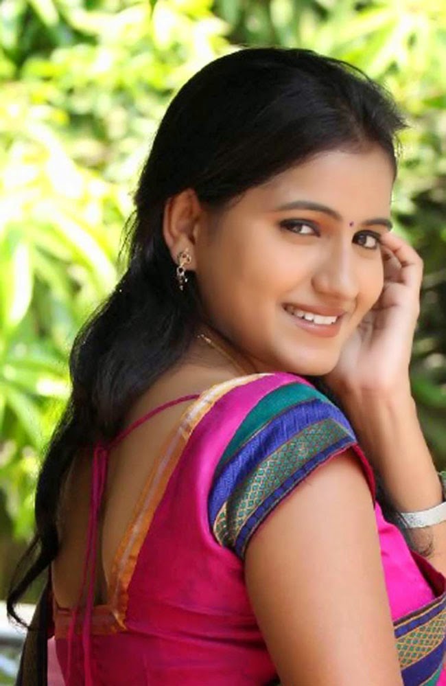 Telugu Heroine Tanusha Hot Photos - CAP
