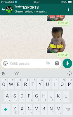 Stiker WhatsApp Pakai Foto Sendiri