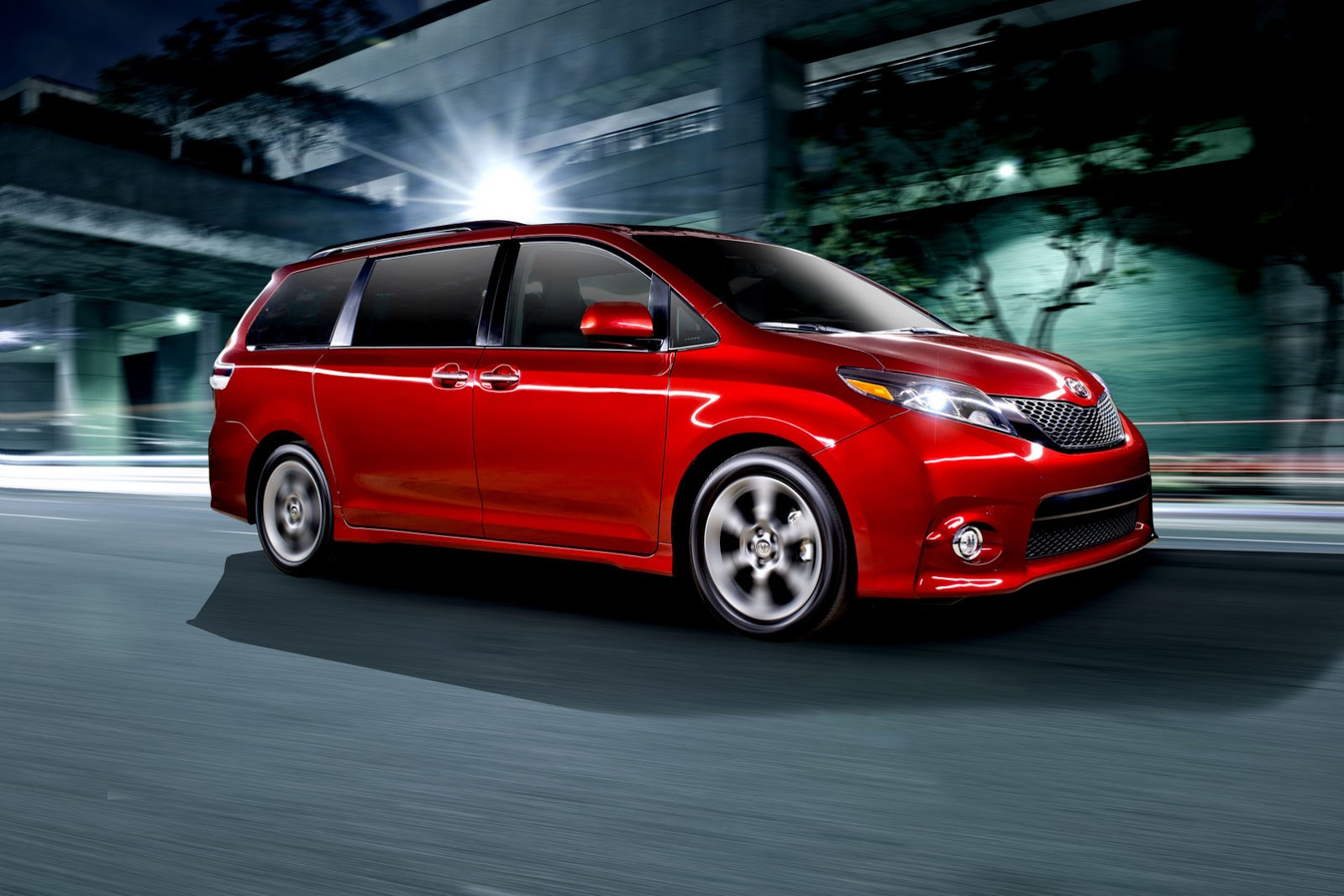 Toyota Recalls Over 700,000 Siennas As Doors May Open When Driving