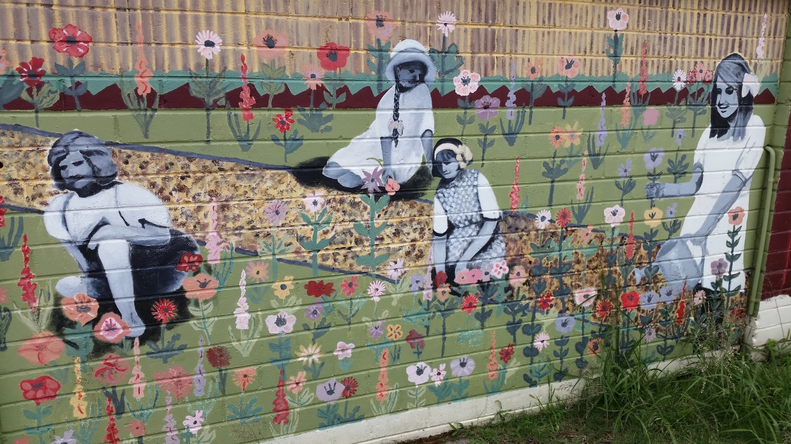 Living in the Hunter Murals at Stockton.NSW.