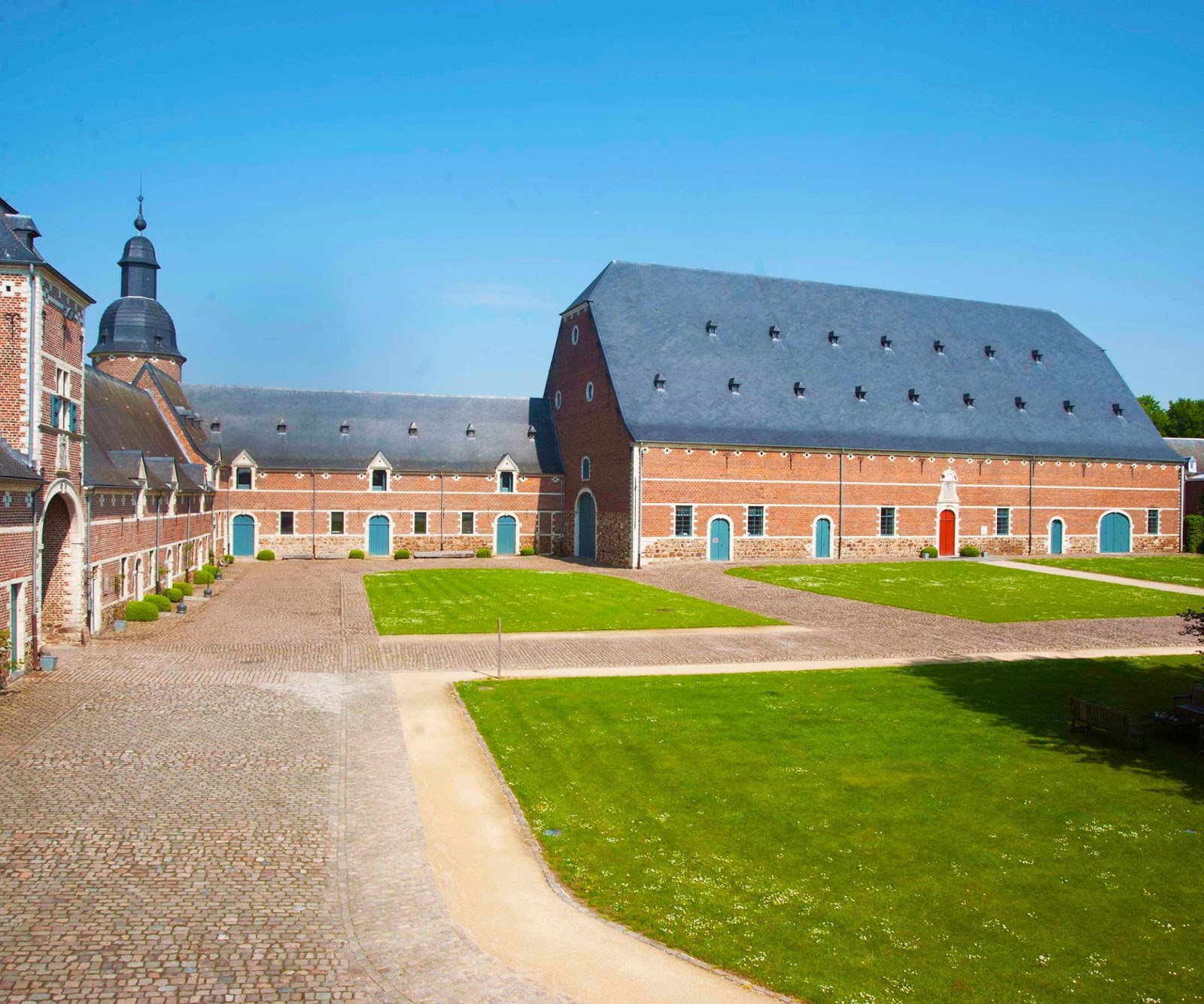 Louisette Blogs: L'abbaye de La Ramée à Jodoigne