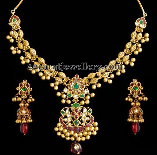 Two Tone Latest Kundan Necklace Jewellery Designs