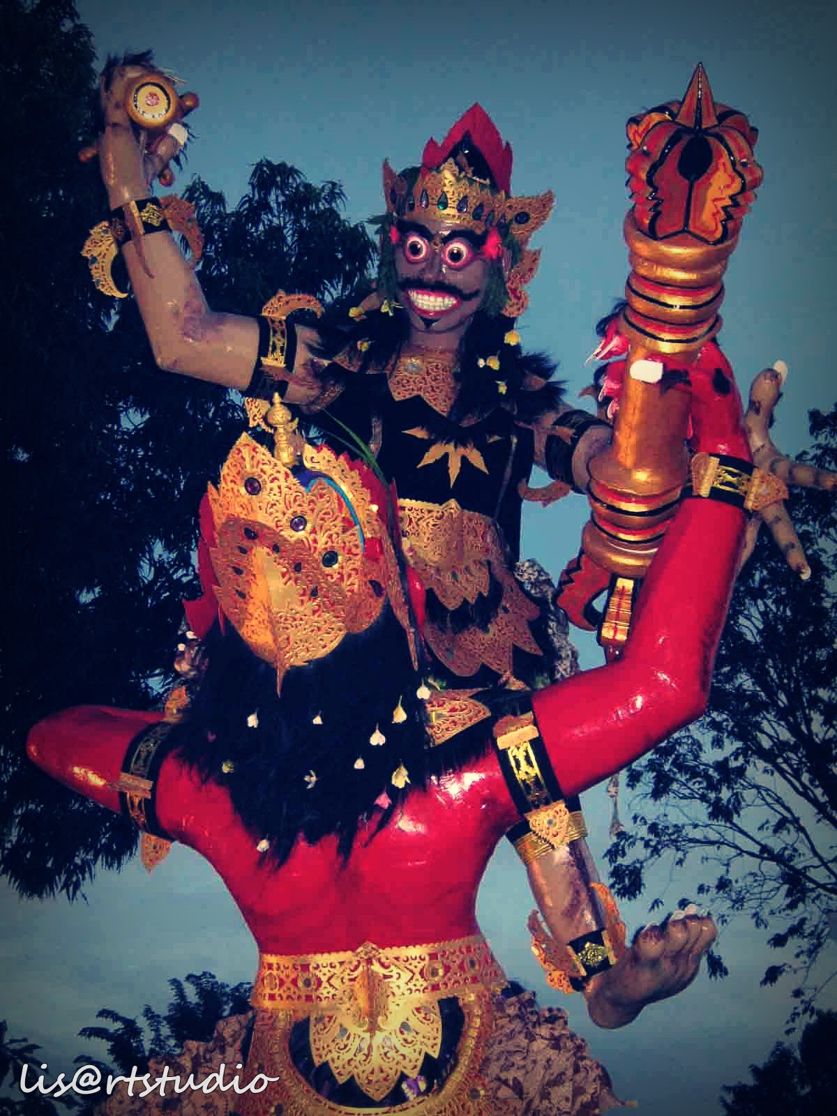 Berpetualang di Indonesia