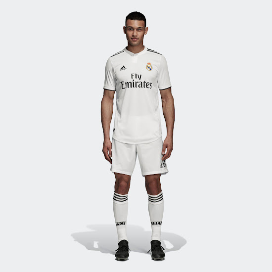 https://4.bp.blogspot.com/-GZr5Rnibo5w/Ww0ZcXgNlyI/AAAAAAABk4Y/EhYaXDxZRRsN3AFlT0CaSN47Vw0IljNiACLcBGAs/s550/6-real-madrid-18-19-home-kit%2B%25284%2529.jpg