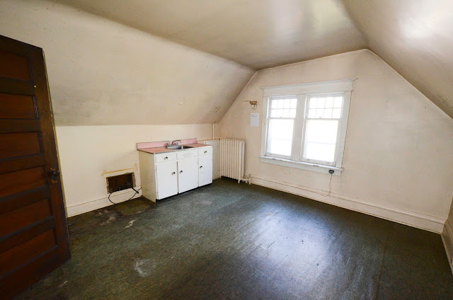Project Rad: Toronto century home renovation - modern attic loft conversion Master Bedroom |navkbrar.blogspot.com