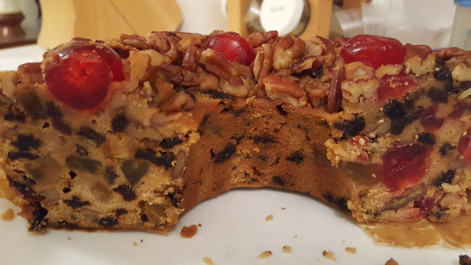Mondo Fruitcake Fruitcake Review Jane Parker Classic Fruitcake