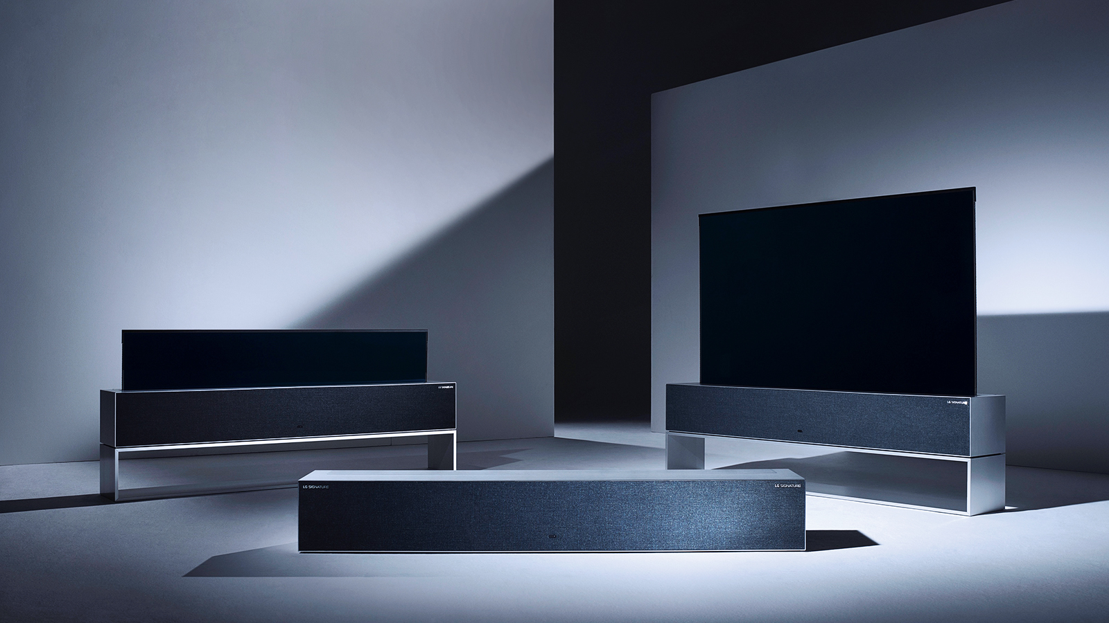 LG SIGNATURE OLED TV R: la TV si arrotola e scompare | Video