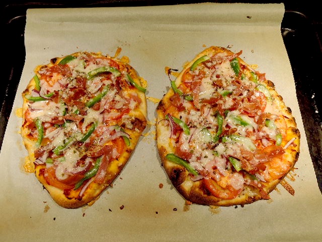 The Briny Lemon: Naan Pizzas with Prosciutto and Fresh Tomato
