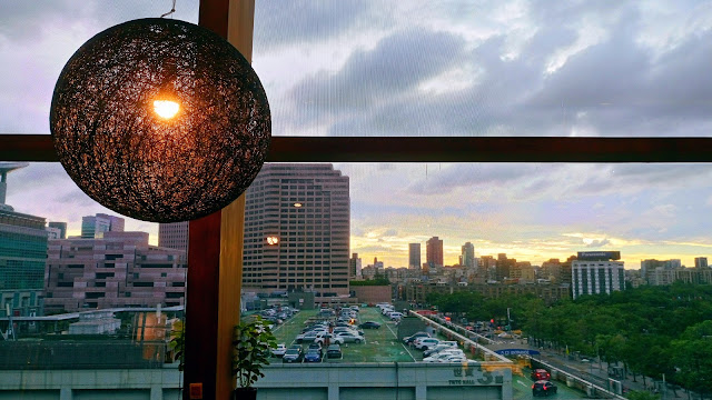 【食記】台北信義區赤神日式豬排,酥脆厚實的炸豬排,白飯無限供應!