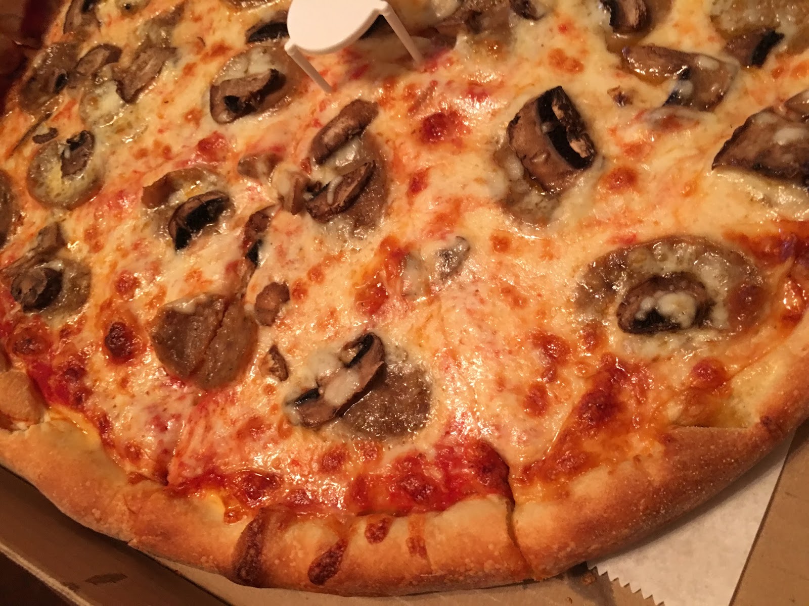 Laughlin Buzz La Piazza Pizza at the Laughlin Outlet Center