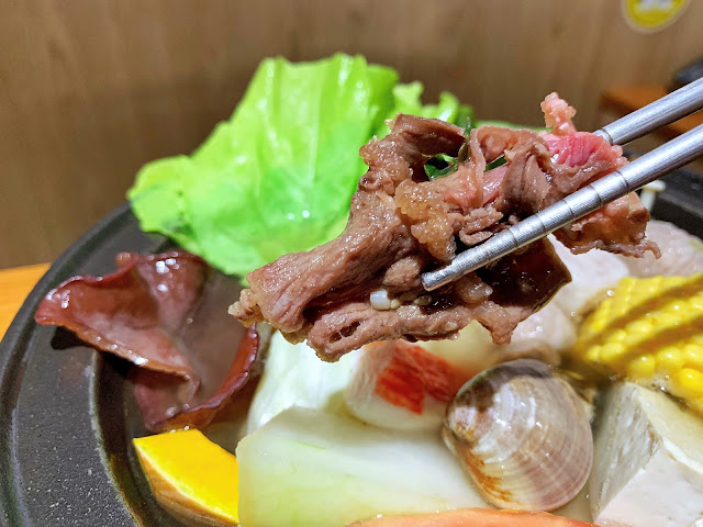 原石鍋爆炒鮮肉口感豐富 原石鍋爆炒鮮肉口感豐富
