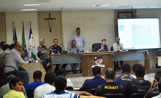 Audiência Pública debate adequação da Lei que criou a Guarda Civil Municipal em Santa Cruz do Capibaribe